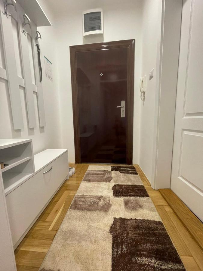 Apartman Centar Appartement Novi Sad Buitenkant foto